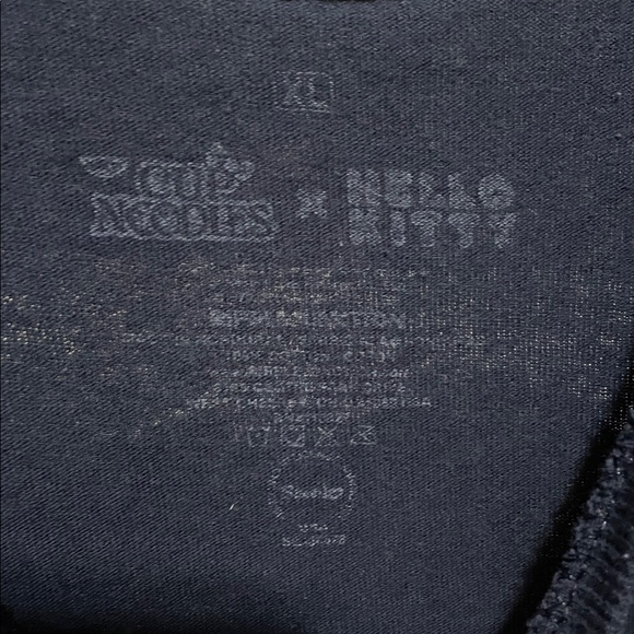 🩶🩶 Hello Kitty Cup Noodles Navy Tee (size XL) - Picture 4 of 5